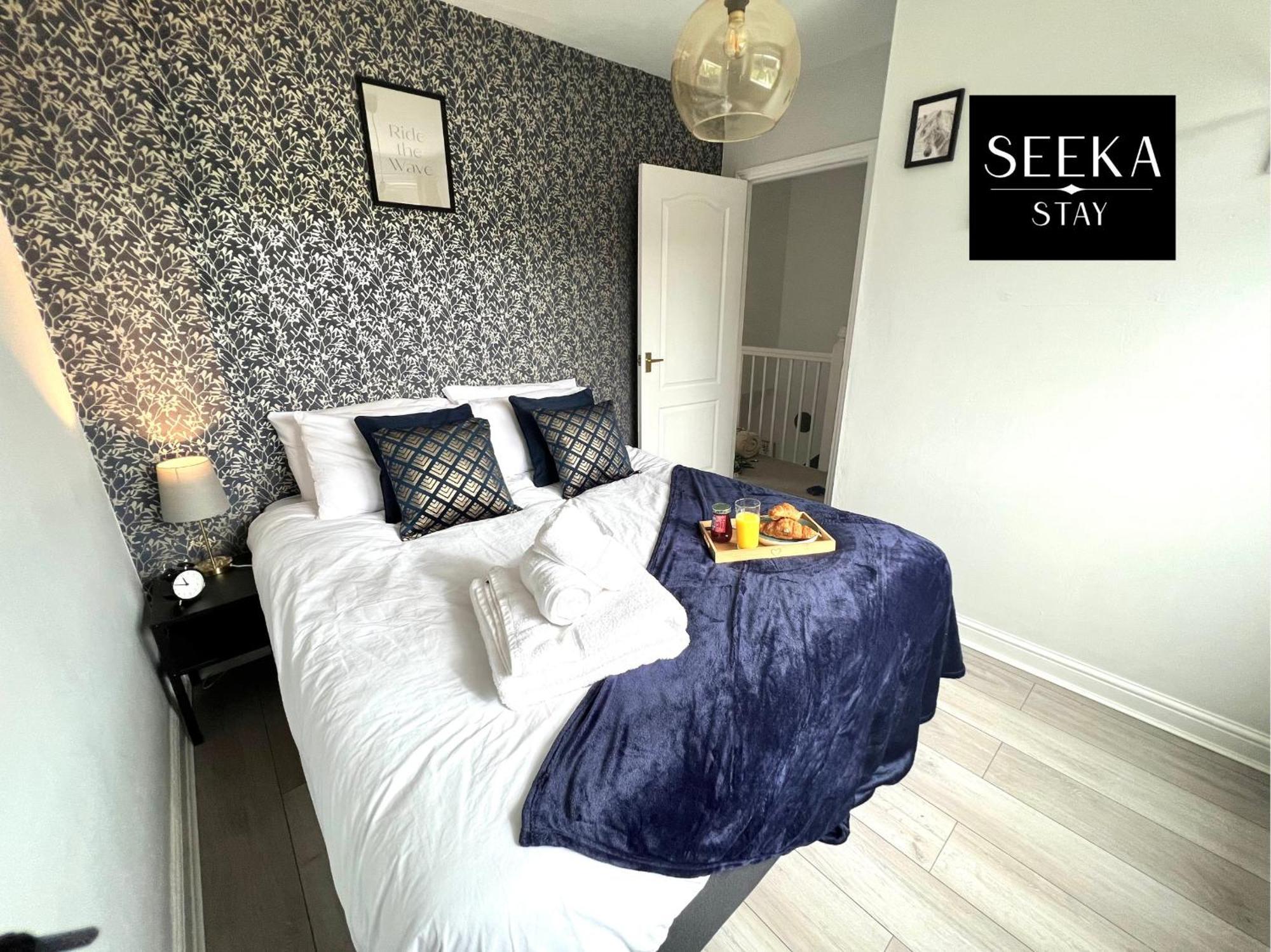Cosy 2-Bedroom House, Walking Distance Cbs, Ideal For Contractors-Business Stays コヴェントリー エクステリア 写真